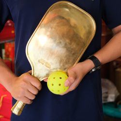Vợt PickleBall Bằng Đồng Vàng Tỉ Lệ 1:1