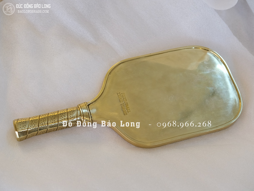 Vợt PickleBall Bằng Đồng Vàng Tỉ Lệ 1:1