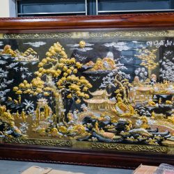 Tranh Cội Nguồn Quê Hương bằng đồng đỏ dát điểm vàng bạc khung gỗ gụ khổ 2m62 x 1m55