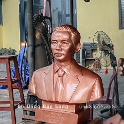 tượng đồng chân dung Tổng Bí thư Hà Huy Tập cao 61cm