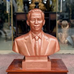 tượng đồng chân dung Tổng Bí thư Hà Huy Tập cao 61cm