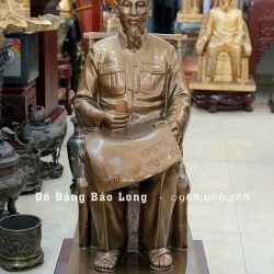 Tượng Bác Hồ Ngồi Ghế Mây Bằng Đồng Đỏ Cao 97Cm