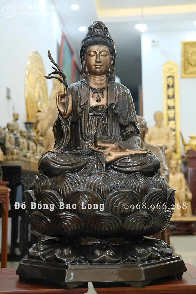 Tượng Quan Thế Âm Bồ Tát Bằng Đồng Đỏ Màu Trầm Cổ Cao 81Cm