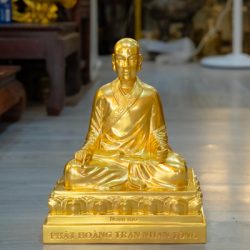 Tượng Phật Hoàng Trần Nhân Tông Bằng Đồng Dát Vàng 9999 Cao 28Cm