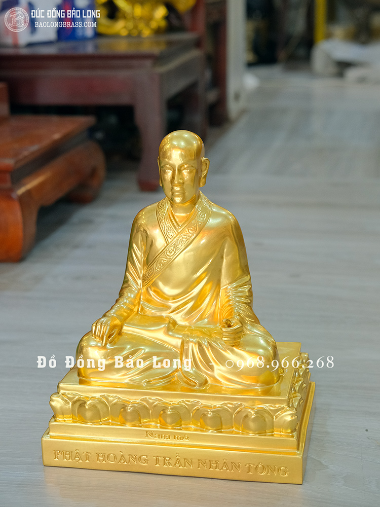 Tượng Phật Hoàng Trần Nhân Tông Bằng Đồng Dát Vàng 9999 Cao 28Cm