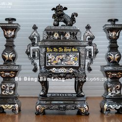 Bộ Tam Sự Chân Nến Đỉnh Vuông Bằng Đồng Khảm Tam Khí 5 Chữ Vàng Cao 60Cm