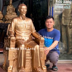 Tượng Bác Hồ ngồi ghế bằng đồng đỏ cao 1m27