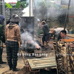 Tượng Bác Hồ ngồi ghế bằng đồng đỏ cao 1m27
