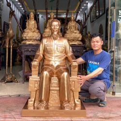 Tượng Bác Hồ ngồi ghế bằng đồng đỏ cao 1m27