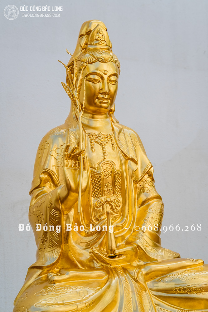 Tượng Quan Thế Âm Bồ Tát Bằng Đồng Dát Vàng 9999 Cao 61Cm
