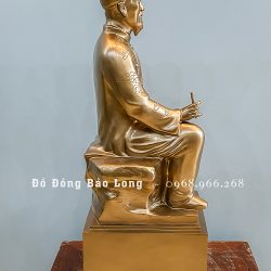 tượng Đại thi hào Nguyễn Du bằng đồng đỏ cao 81cm