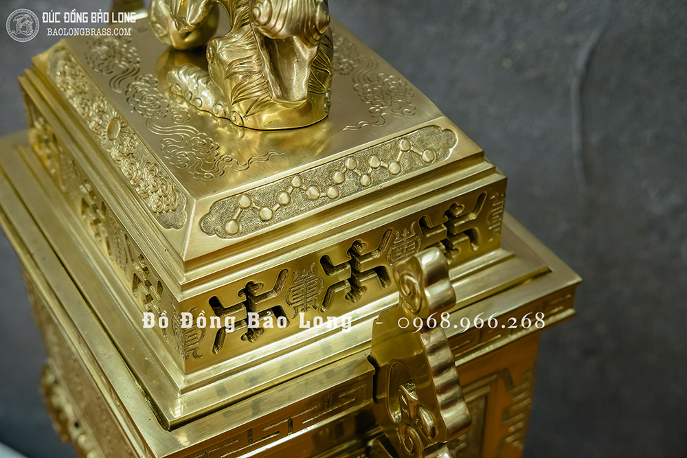 Đỉnh Vuông Tai Triện Bằng Đồng Vàng Catut Cao 60Cm