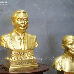 Tượng chân dung Ông Bà bằng đồng vàng cao 30cm