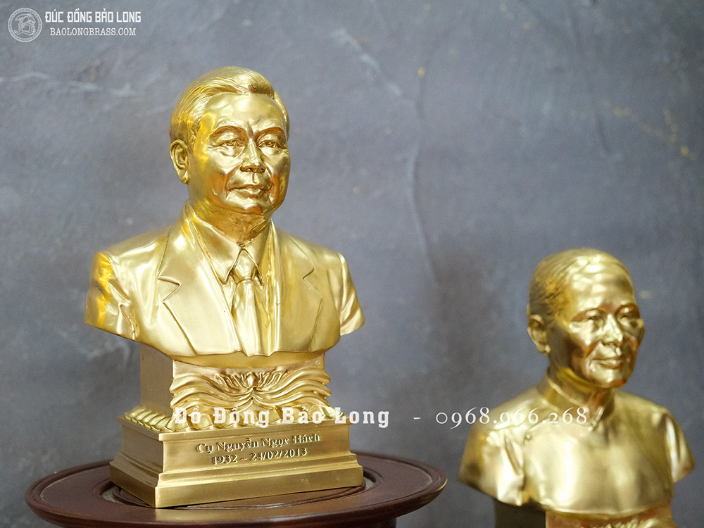 Đúc Tượng Chân Dung Ông Bà Bằng Đồng Vàng Cao 30Cm