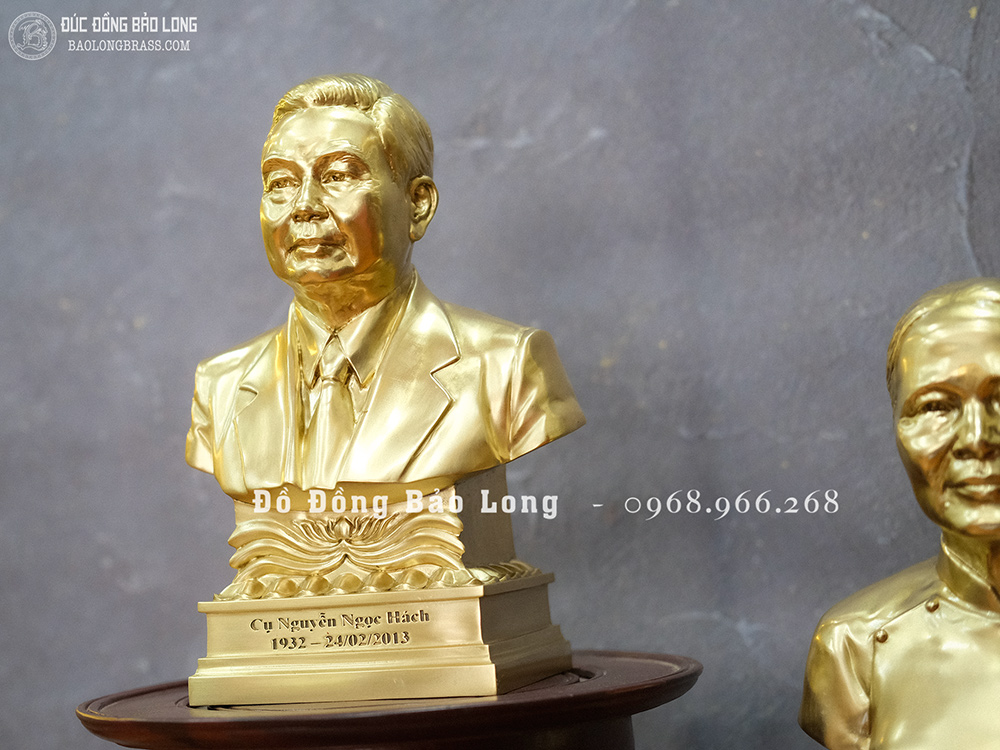 Đúc Tượng Chân Dung Ông Bà Bằng Đồng Vàng Cao 30Cm