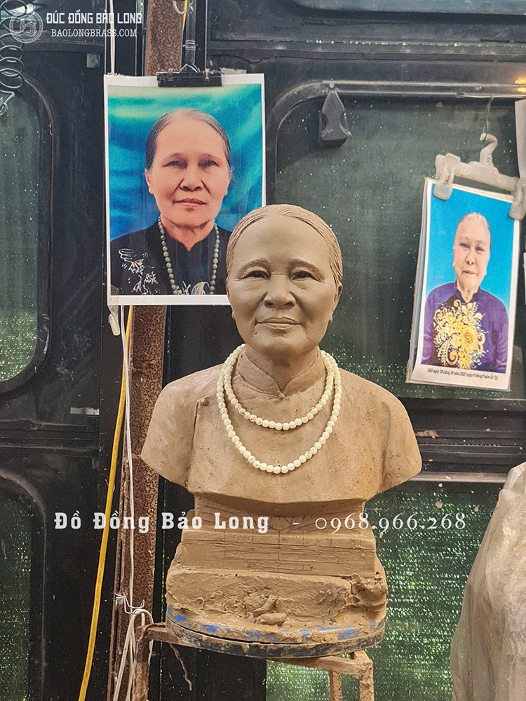 Đúc Tượng Chân Dung Ông Bà Bằng Đồng Vàng Cao 30Cm
