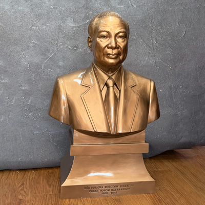 Tượng Truyền Thần Quốc Vương Sihanouk bằng đồng đỏ cao 81cm