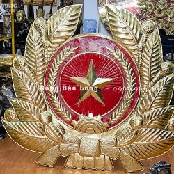 Huy hiệu Quân đội Nhân Dân Việt Nam bằng đồng khổ 1m8 x 1m6