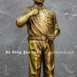 Tượng Bác Giáp đứng bằng đồng màu trầm cổ cao 42cm