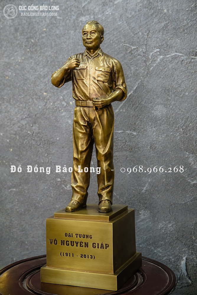 Tượng Bác Giáp Đứng Bằng Đồng Màu Trầm Cổ Cao 42Cm