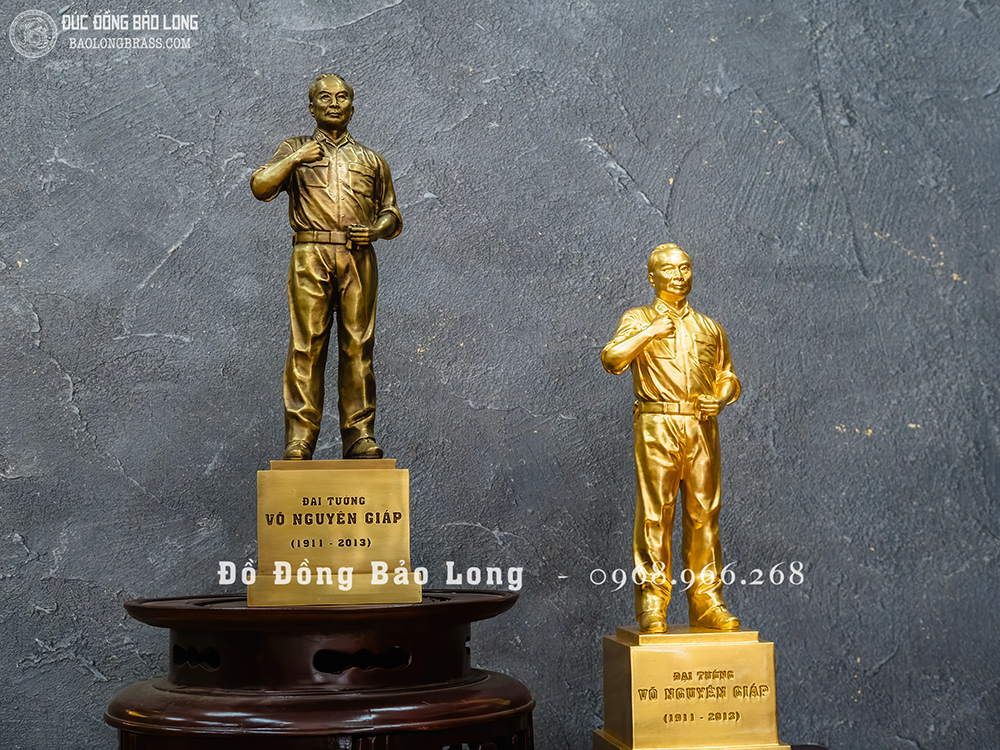 Tượng Bác Giáp đứng bằng đồng dát vàng 9999 cao 42cm
