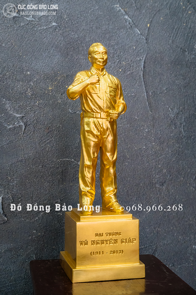 Tượng Bác Giáp Đứng Bằng Đồng Dát Vàng 9999 Cao 42Cm