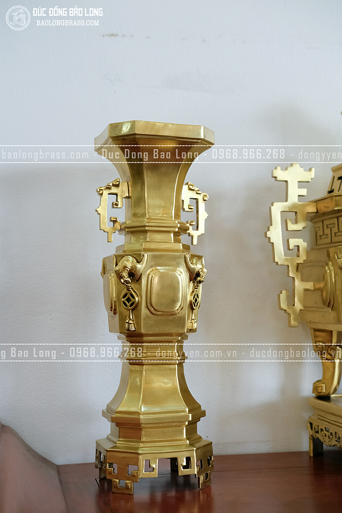 bộ đỉnh đồng lọ hoa vuông tai chiện cao 60cm