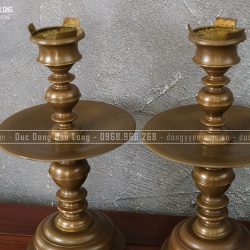 Cặp chân nến đồng vàng cao 41cm trơn màu trầm cổ