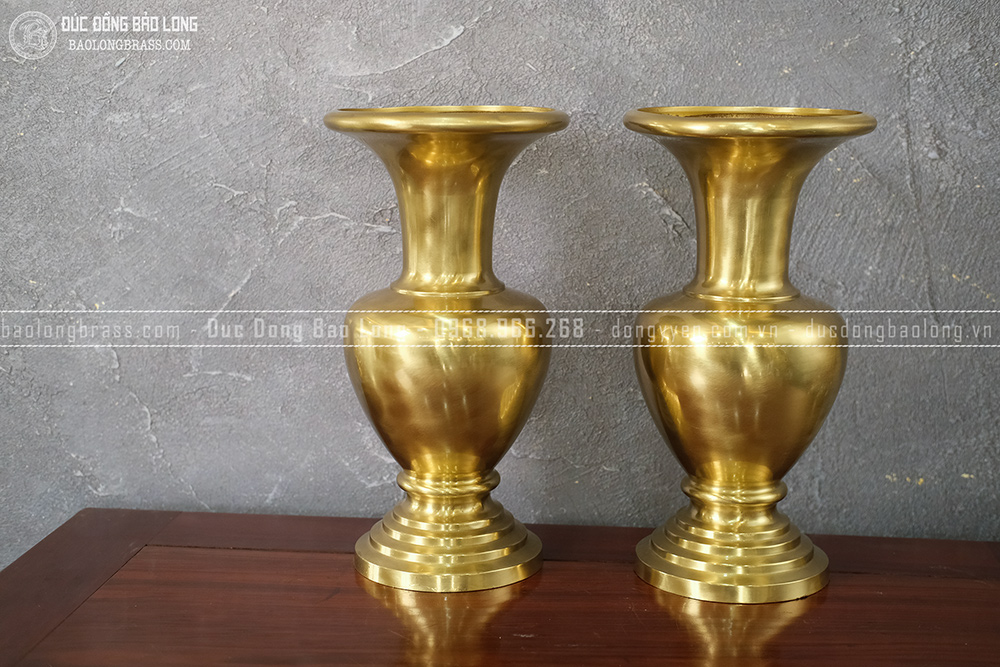 Đôi Lọ Hoa Trơn Miệng Loe Bằng Đồng Vàng Catut Cao 38Cm