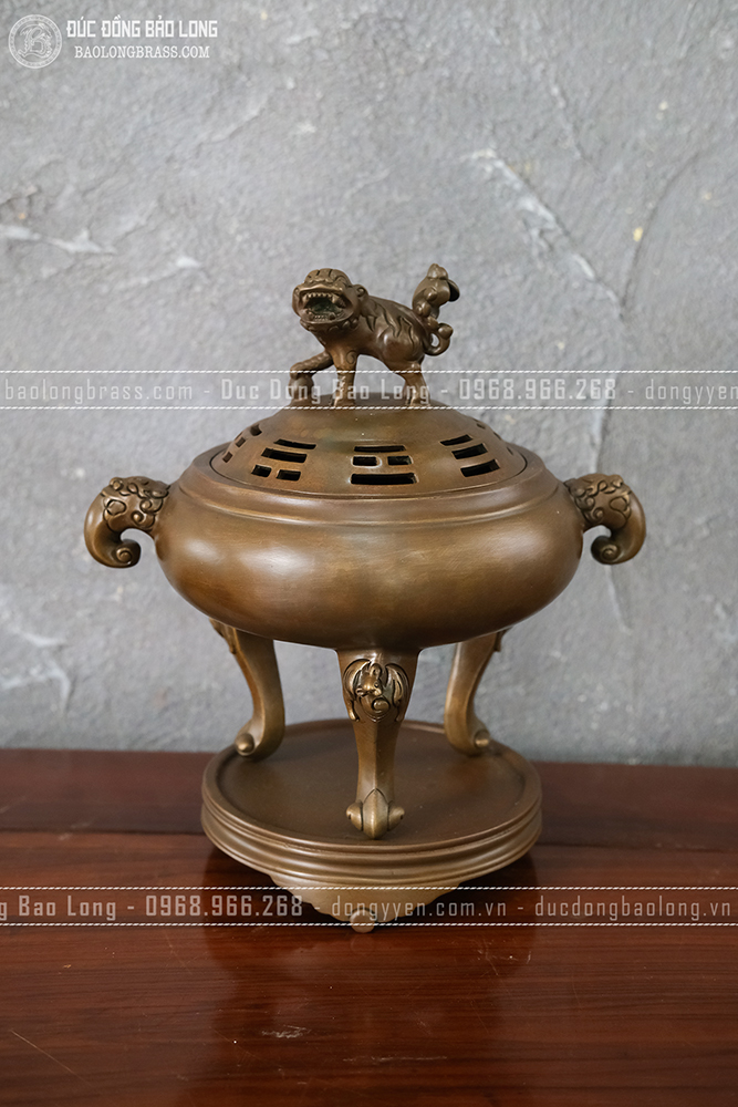 Lư Xông Trầm Chân Dơi Phúc Bằng Đồng Vàng Cao 27Cm Màu Giả Cổ