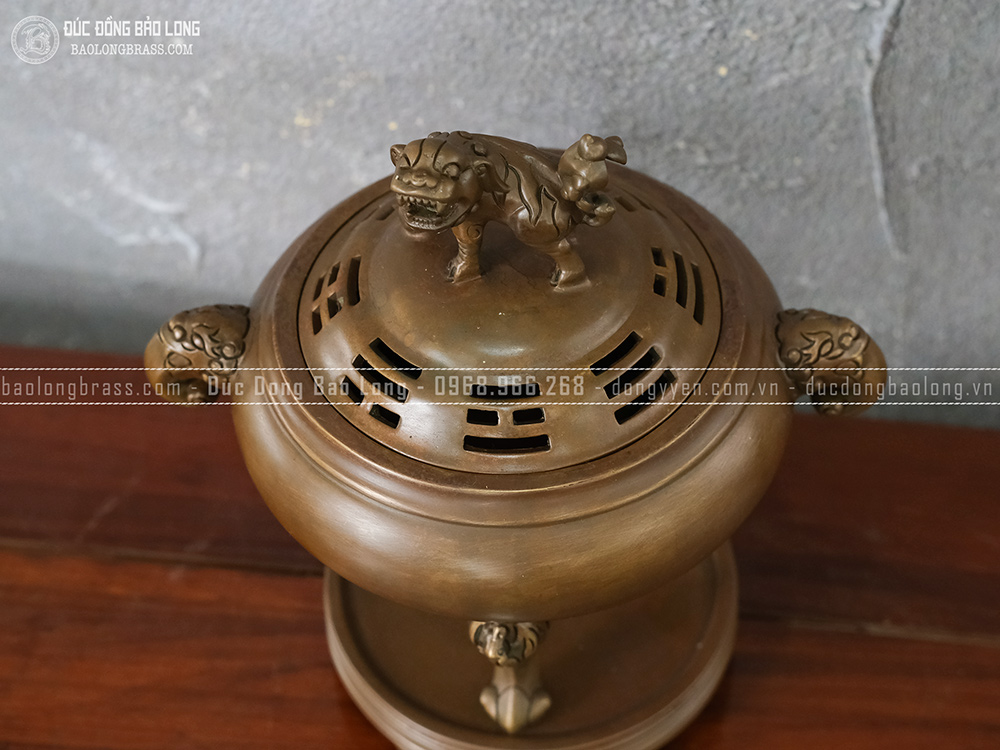 Lư Xông Trầm Chân Dơi Phúc Bằng Đồng Vàng Cao 27Cm Màu Giả Cổ