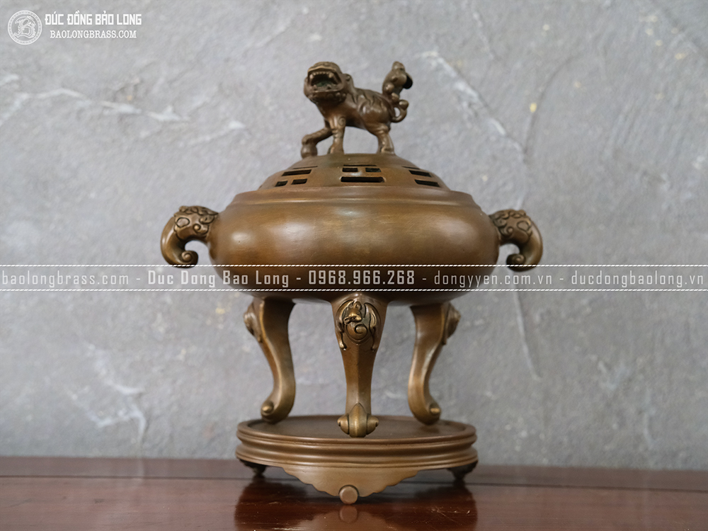 Lư Xông Trầm Chân Dơi Phúc Bằng Đồng Vàng Cao 27Cm Màu Giả Cổ