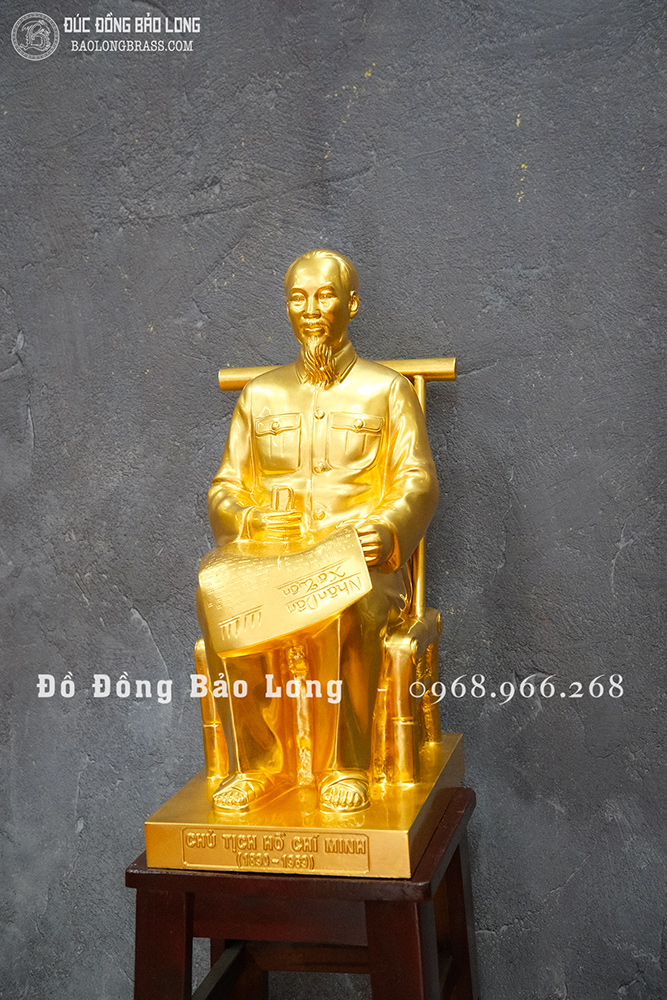 Tượng Đồng Bác Hồ Ngồi Đọc Báo Bằng Đồng Dát Vàng 24k Cao 50Cm